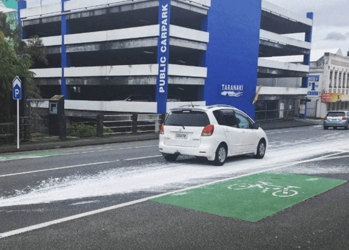 Paint-spill-clean-up-aquamax-min-img-1