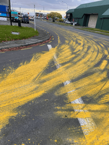 Paint-spill-clean-up-aquamax-min-img-2